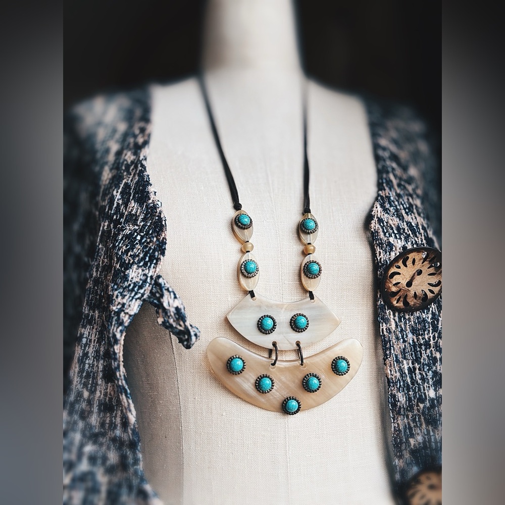 OOAK Upcycled 70s Vintage Statement Necklace - Faux Turquoise & Rustic Metal - Picture 6 of 10